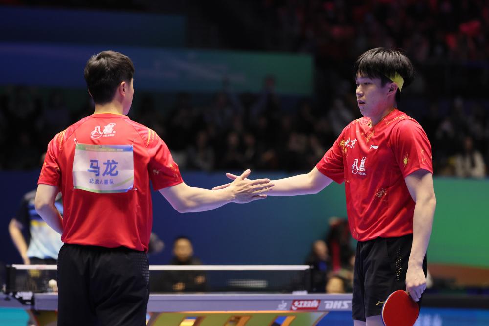 坎贝尔：我的速度不比范德芬慢，高速情况下我还能灵活移动